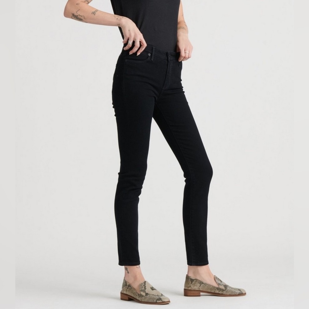 Lucky Mid Rise Black Skinny Jeans